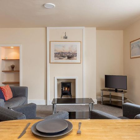 Abbey Terrace - Free Parking Apartment Whitby Exterior photo
