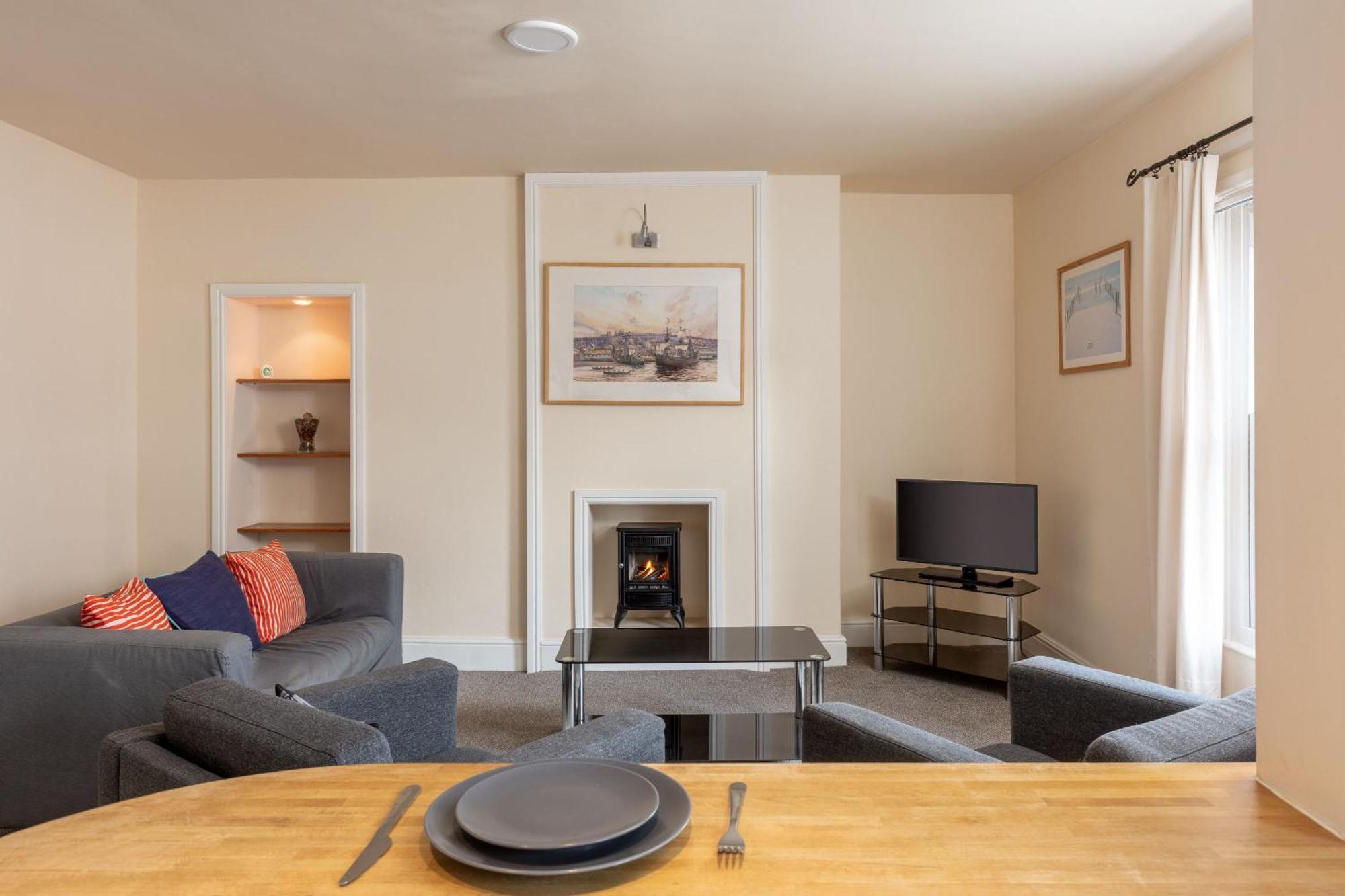 Abbey Terrace - Free Parking Apartment Whitby Exterior photo