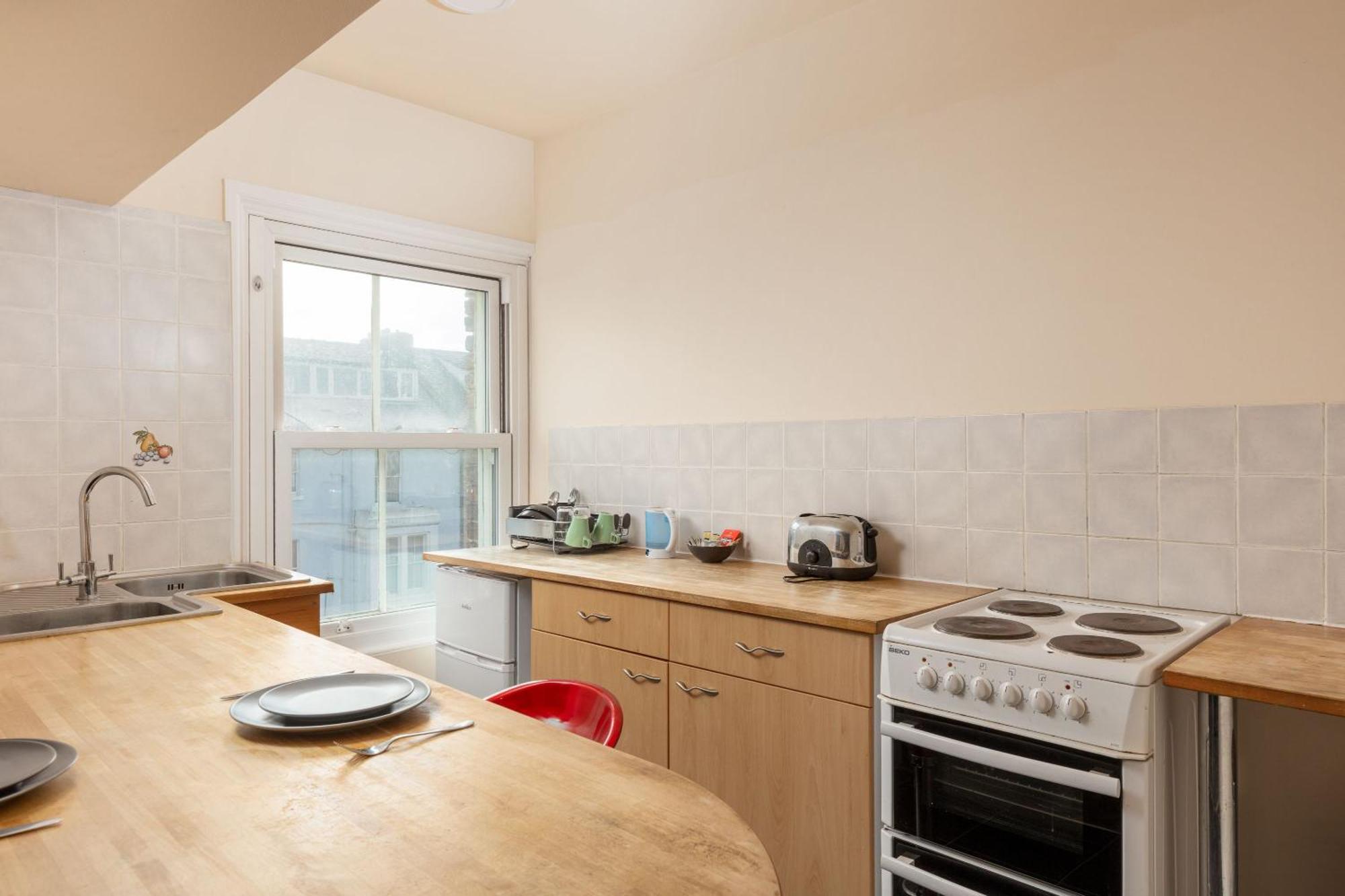 Abbey Terrace - Free Parking Apartment Whitby Exterior photo